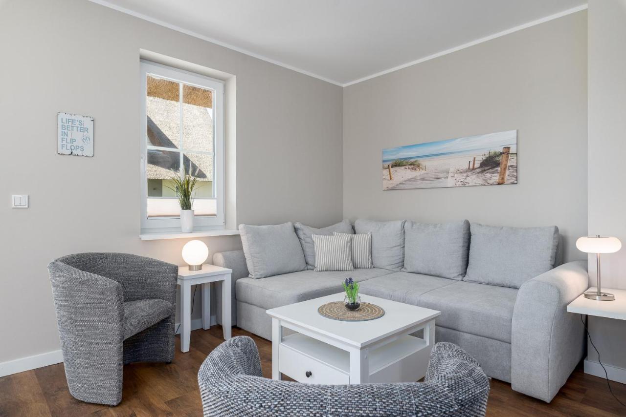 Reetidyll Am Haff Villa Pepelow Екстериор снимка